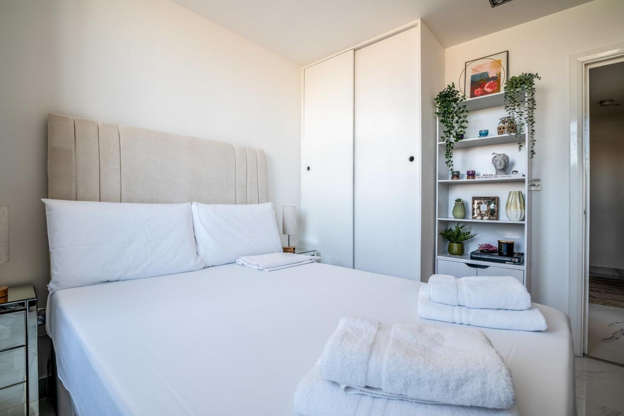 Canary Wharf Retreat With Free Secure Parking London Eksteriør billede